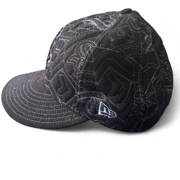 Chicago White Sox fitted hat size 7 1/2 embroidered design - Picture 3 of 7